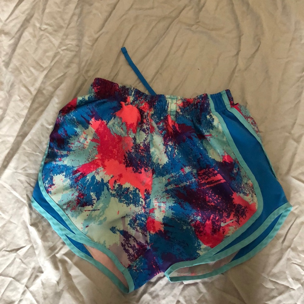 women nike shorts